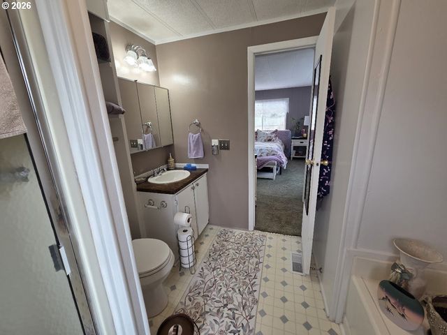 508 SHADOW RANCH Ln, Roseburg, OR 97470