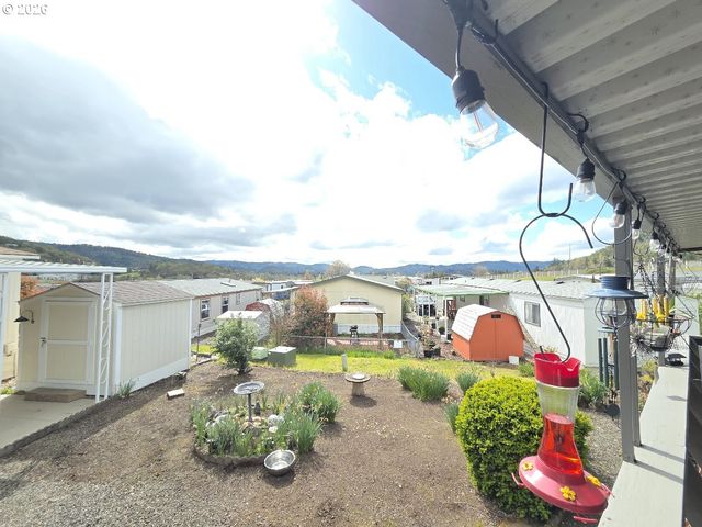 508 SHADOW RANCH Ln, Roseburg, OR 97470