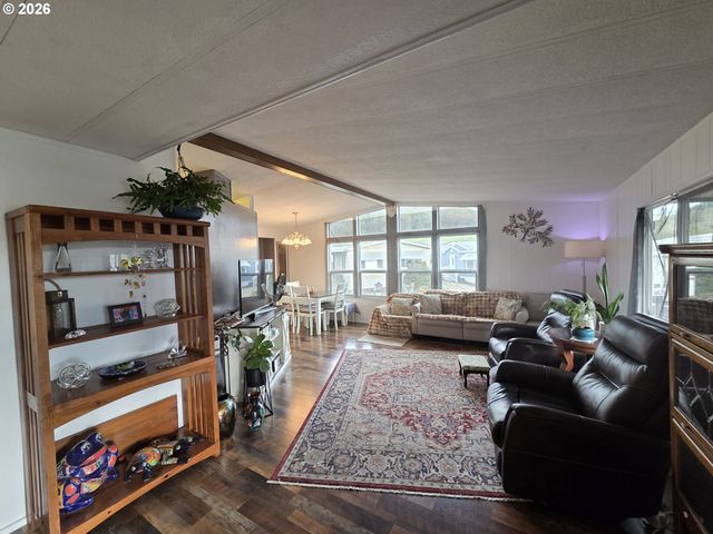 508 SHADOW RANCH Ln, Roseburg, OR 97470