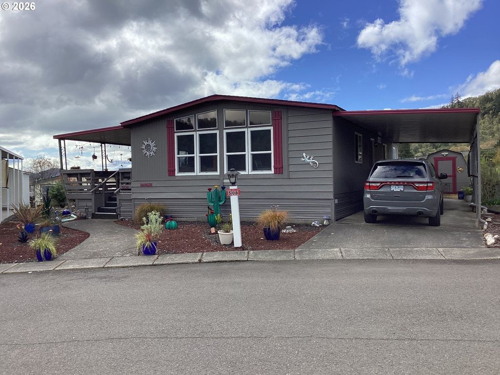 508 SHADOW RANCH Ln, Roseburg, OR 97470