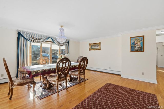 72 Lake End Road, Merrick, NY 11566