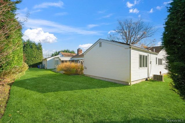 72 Lake End Road, Merrick, NY 11566