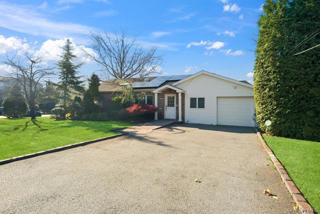 72 Lake End Road, Merrick, NY 11566