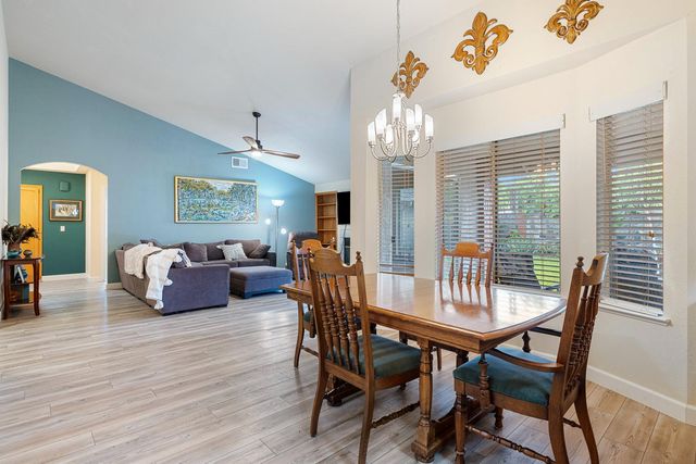 7587 N Spalding Avenue, Fresno, CA 93720