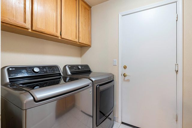 7587 N Spalding Avenue, Fresno, CA 93720