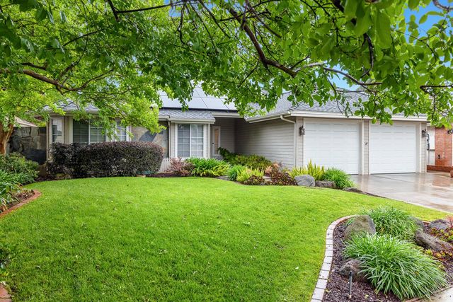 7587 N Spalding Avenue, Fresno, CA 93720