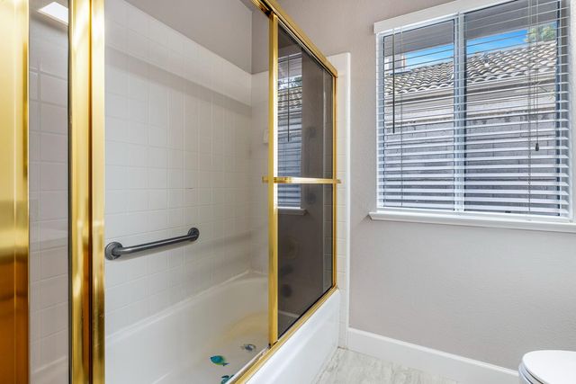 7587 N Spalding Avenue, Fresno, CA 93720