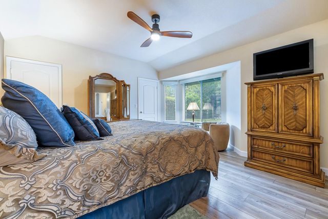 7587 N Spalding Avenue, Fresno, CA 93720