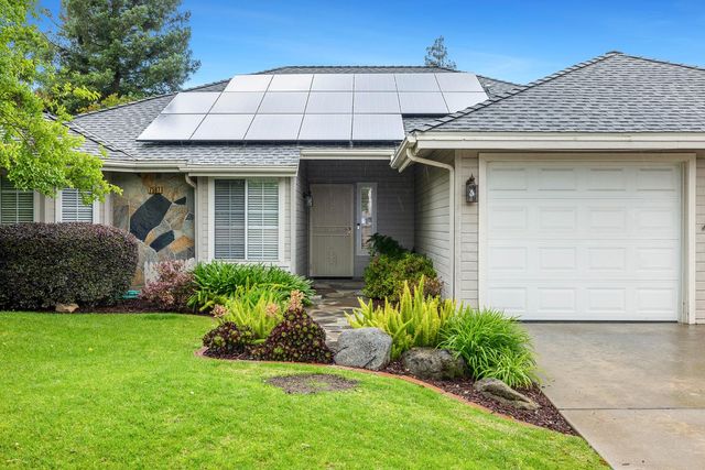 7587 N Spalding Avenue, Fresno, CA 93720