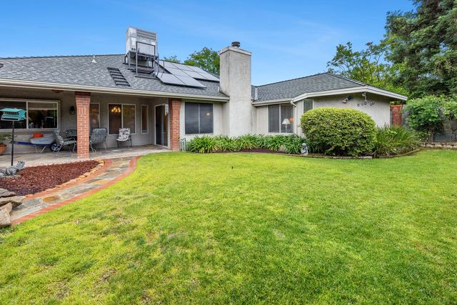 7587 N Spalding Avenue, Fresno, CA 93720