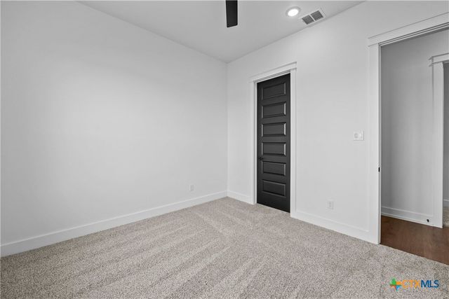 6842 Lacey Oak Road, Salado, TX 76571