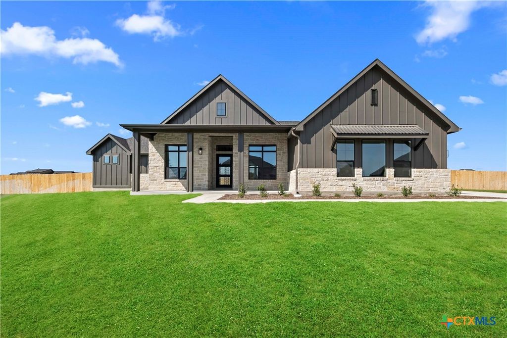 6842 Lacey Oak Road, Salado, TX 76571