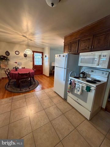 413 RIDGE AVENUE, Waynesboro, PA 17268