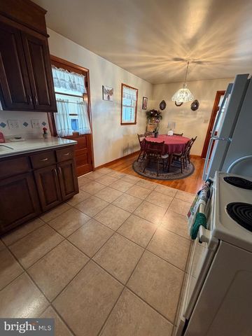 413 RIDGE AVENUE, Waynesboro, PA 17268