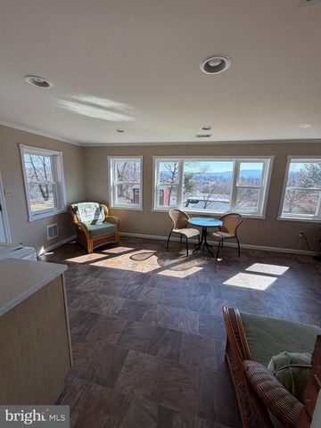 413 RIDGE AVENUE, Waynesboro, PA 17268