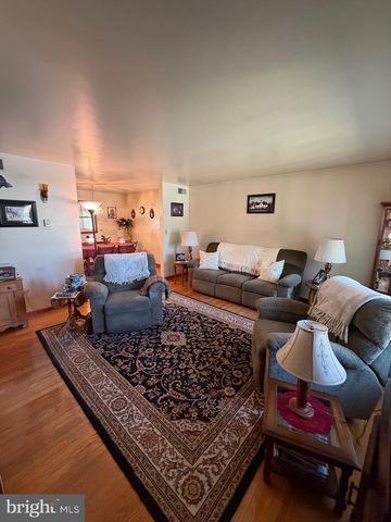 413 RIDGE AVENUE, Waynesboro, PA 17268