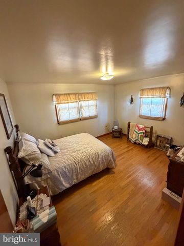 413 RIDGE AVENUE, Waynesboro, PA 17268