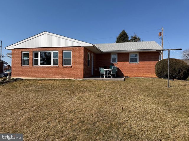 413 RIDGE AVENUE, Waynesboro, PA 17268