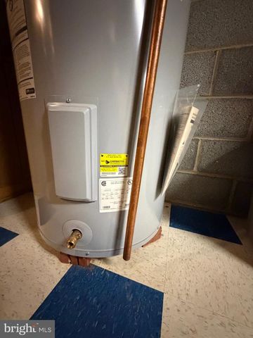 413 RIDGE AVENUE, Waynesboro, PA 17268