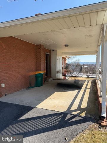 413 RIDGE AVENUE, Waynesboro, PA 17268