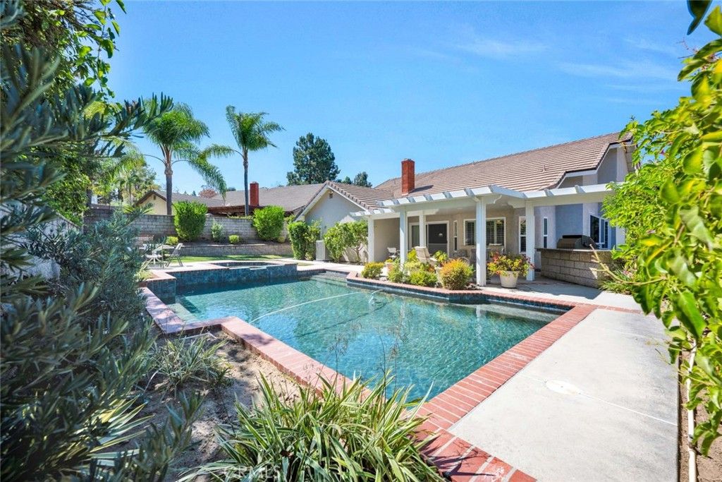7710 E Strawberry Ridge, Orange, CA 92869 — photo 3
