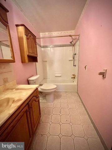 401 MARSDEN AVE, Essington, PA 19029