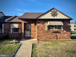 401 MARSDEN AVE, Essington, PA 19029