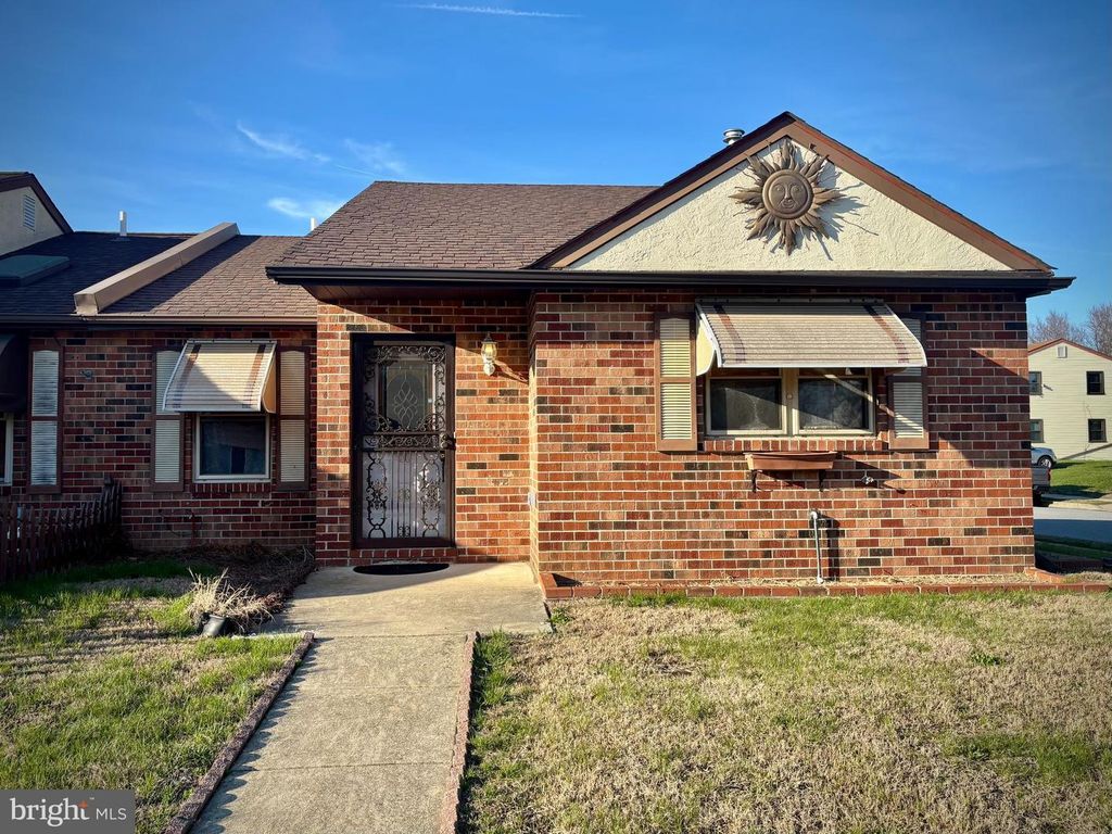 401 MARSDEN AVE, Essington, PA 19029