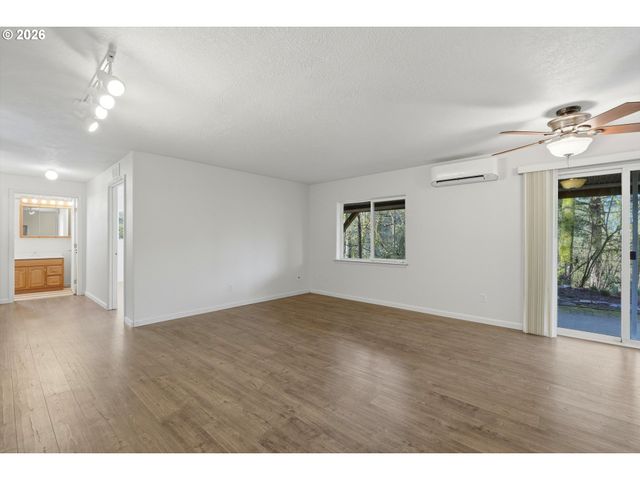 112 MELLINGER Pl, Dayton, OR 97114