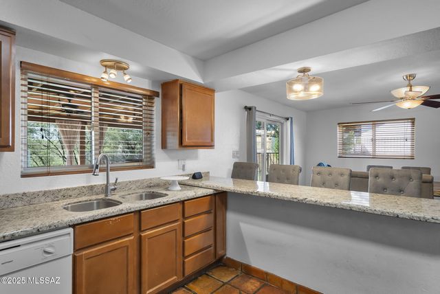 1911 W Meadow Hills Drive, Nogales, AZ 85621