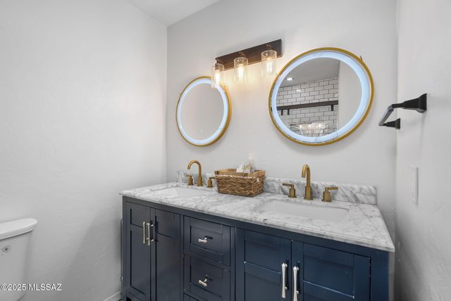 1911 W Meadow Hills Drive, Nogales, AZ 85621