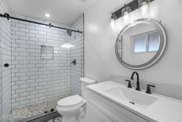 1911 W Meadow Hills Drive, Nogales, AZ 85621