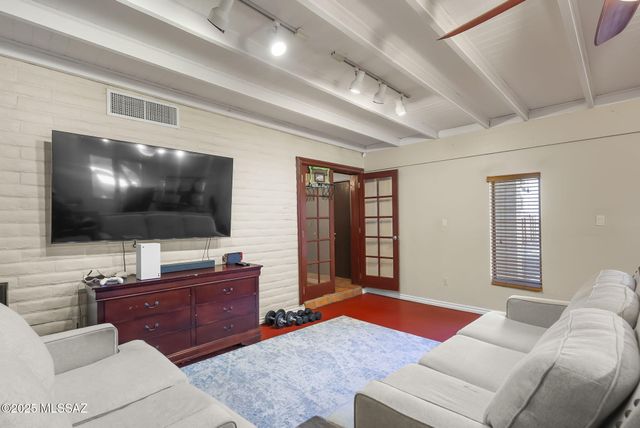 1911 W Meadow Hills Drive, Nogales, AZ 85621