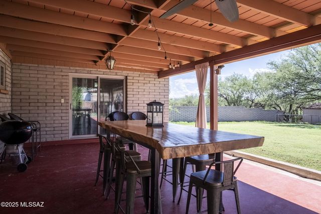 1911 W Meadow Hills Drive, Nogales, AZ 85621