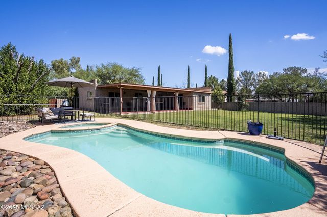 1911 W Meadow Hills Drive, Nogales, AZ 85621