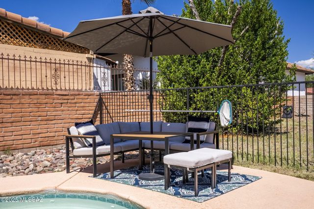 1911 W Meadow Hills Drive, Nogales, AZ 85621