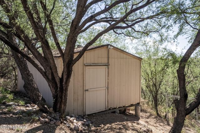 1911 W Meadow Hills Drive, Nogales, AZ 85621