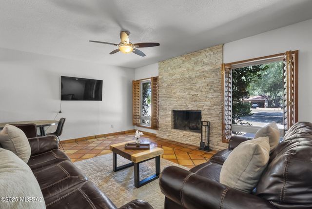 1911 W Meadow Hills Drive, Nogales, AZ 85621