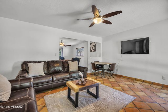 1911 W Meadow Hills Drive, Nogales, AZ 85621