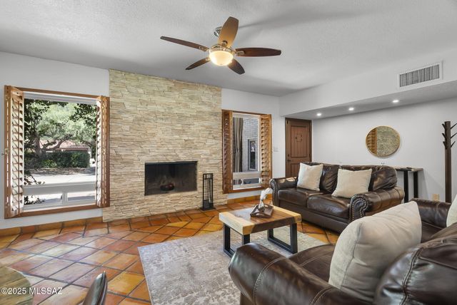 1911 W Meadow Hills Drive, Nogales, AZ 85621