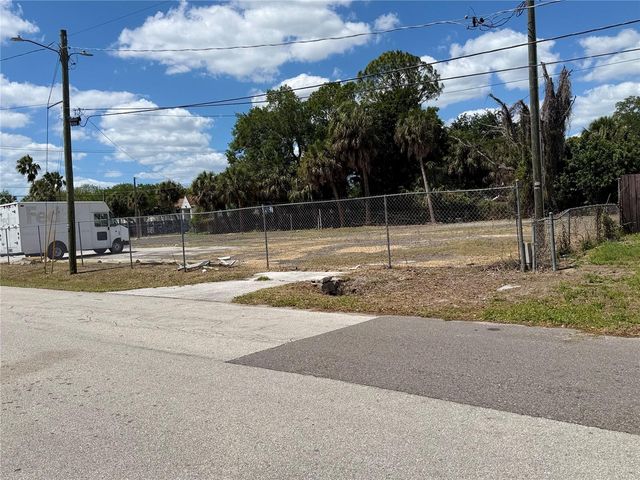 7511 WINCHESTER DRIVE, Tampa, FL 33615