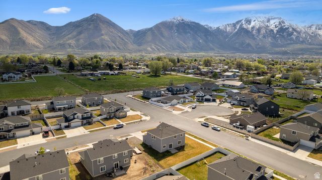 215 N 250 E, Salem, UT 84653