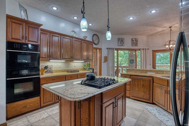 1244 Hunter Boulevard, Boonville, IN 47601