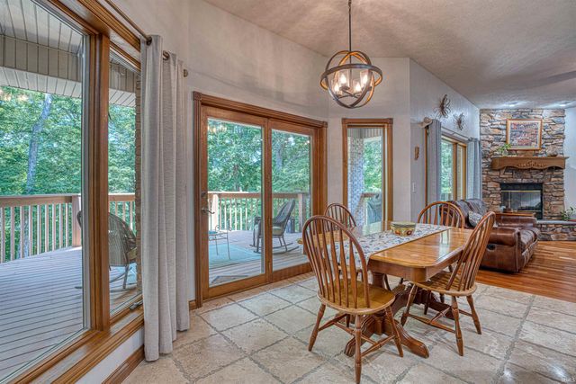 1244 Hunter Boulevard, Boonville, IN 47601