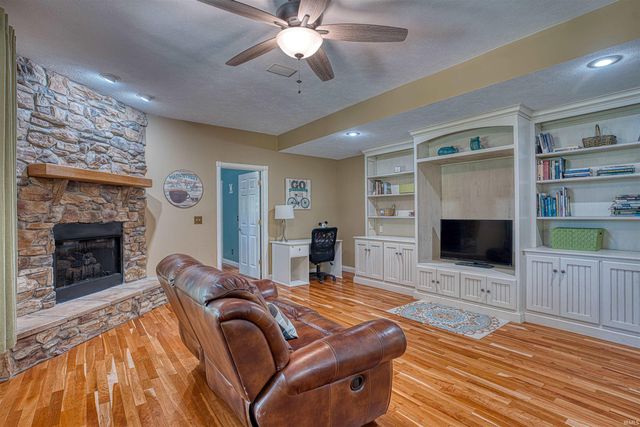 1244 Hunter Boulevard, Boonville, IN 47601