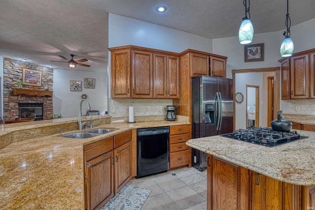 1244 Hunter Boulevard, Boonville, IN 47601