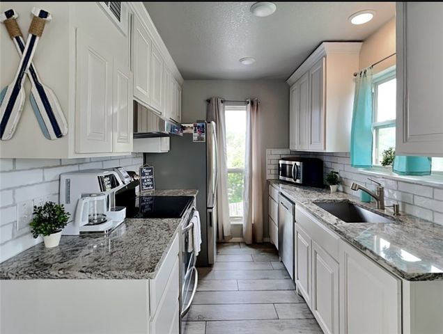 2003 N Fulton Beach Road N 14, Rockport, TX 78382