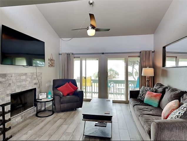 2003 N Fulton Beach Road N 14, Rockport, TX 78382