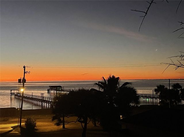 2003 N Fulton Beach Road N 14, Rockport, TX 78382