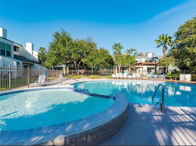 2003 N Fulton Beach Road N 14, Rockport, TX 78382